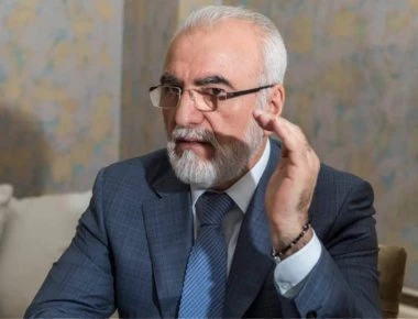 Ο παππούς Ιβάν Σαββίδης σε οικογενειακές στιγμές με την μικρή Κλεονίκη (φώτο)